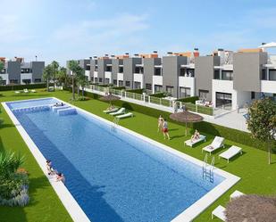 Vista exterior de Casa o xalet en venda en Torrevieja amb Terrassa i Piscina comunitària