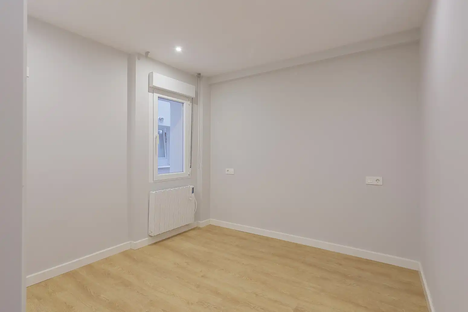 Bedroom of Flat for sale in Gijón   with Heating