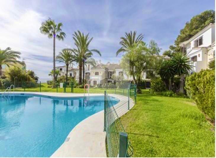 Exterior view of House or chalet to rent in Estepona  with Furnished and Community pool