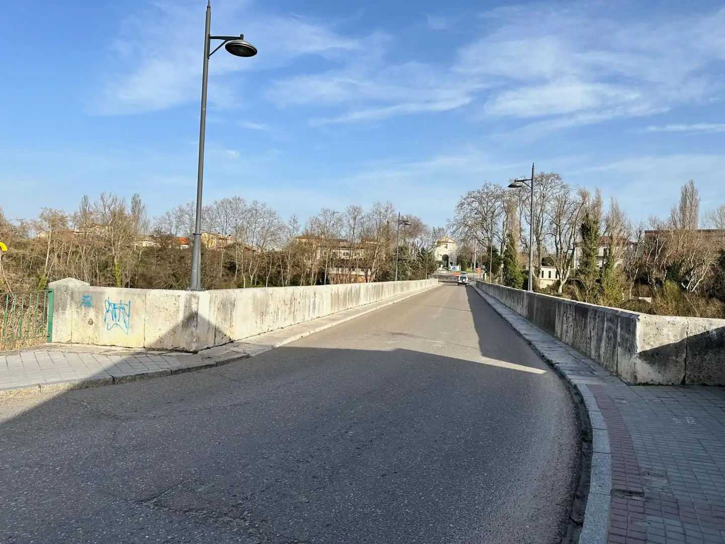 Vista exterior de Piso en venta en Tudela de Duero con Parquet