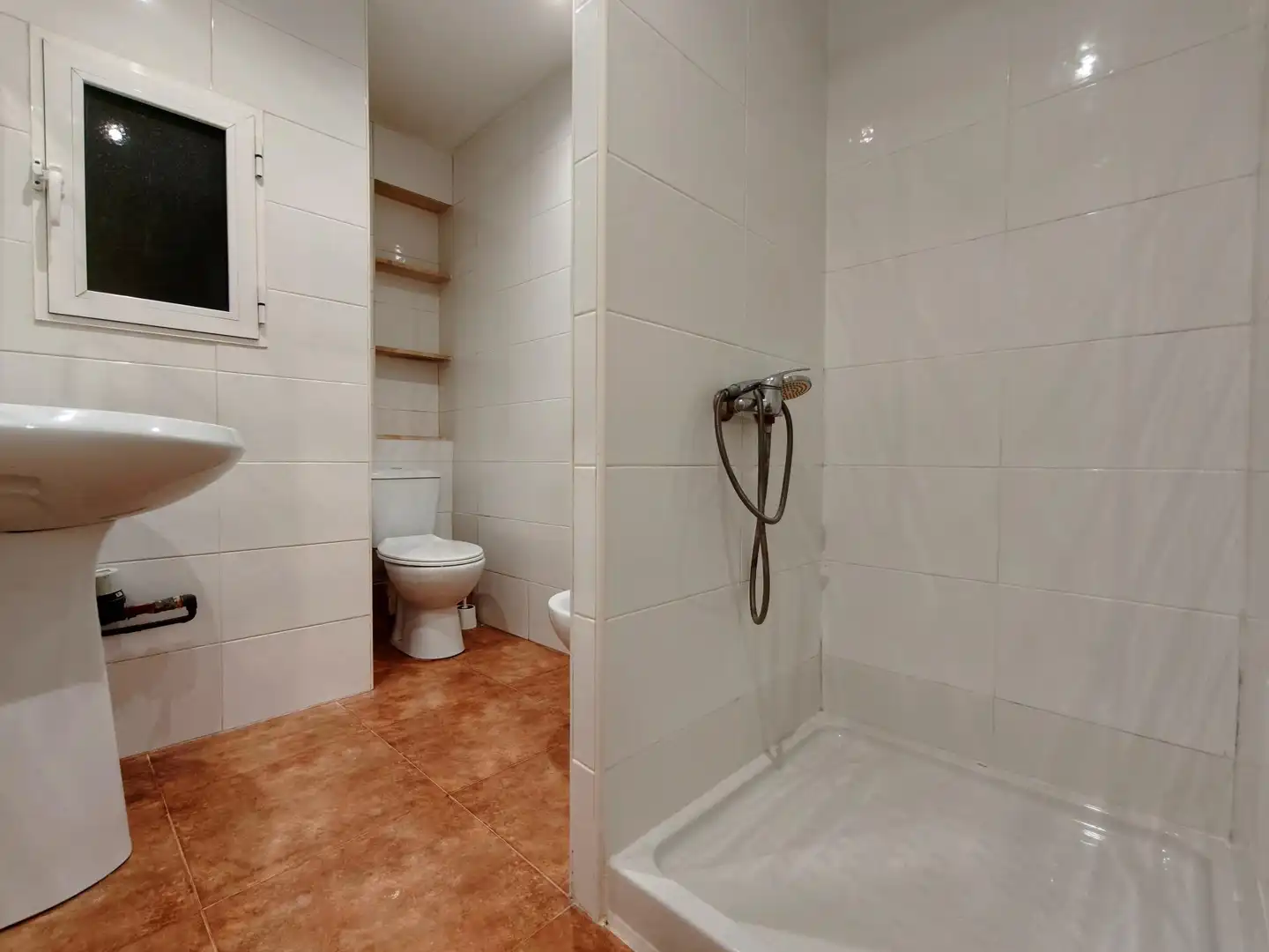 Bany de Pis de lloguer en Valencia amb Aire condicionat, Parquet i Terrassa