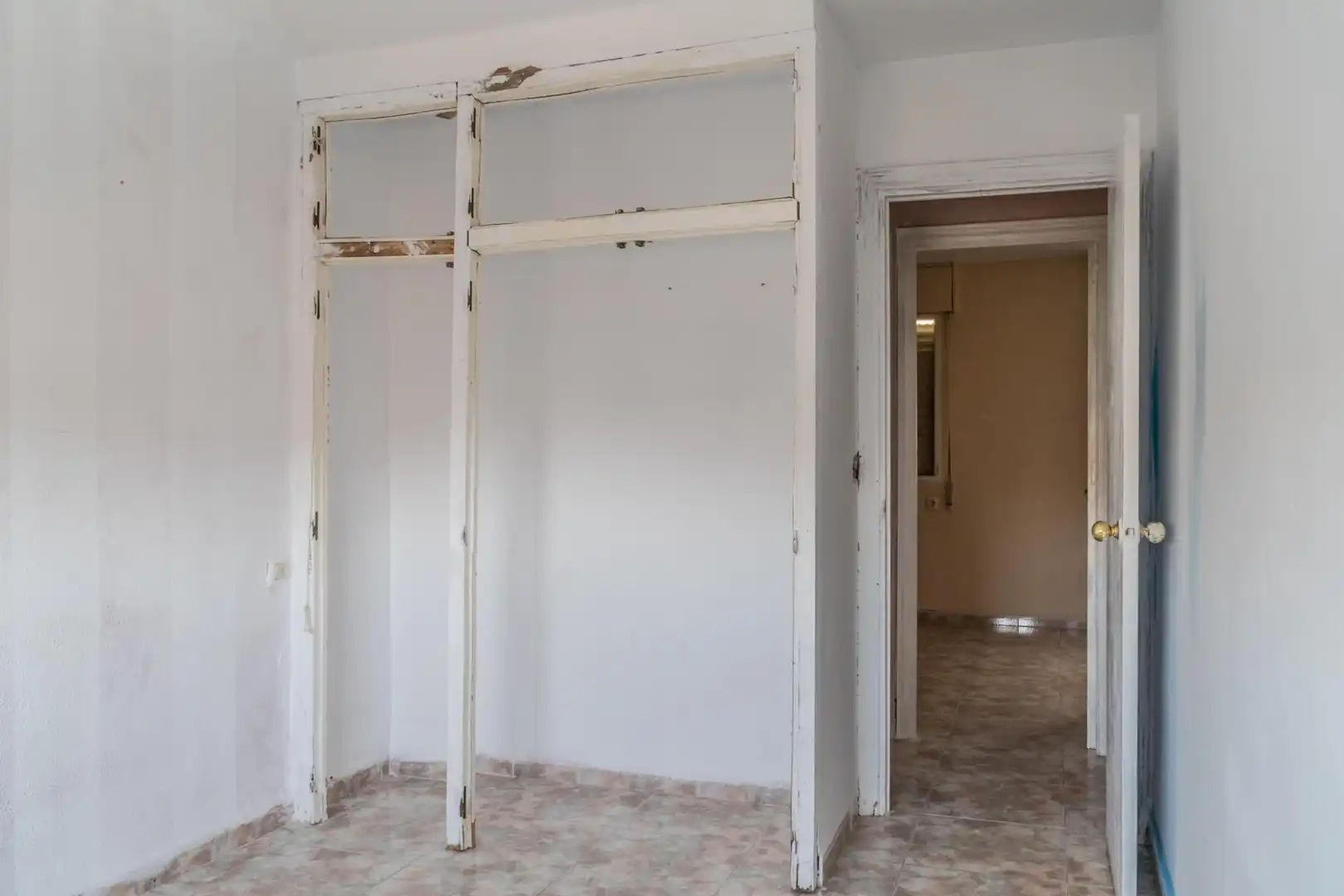 Flat for sale in Linares