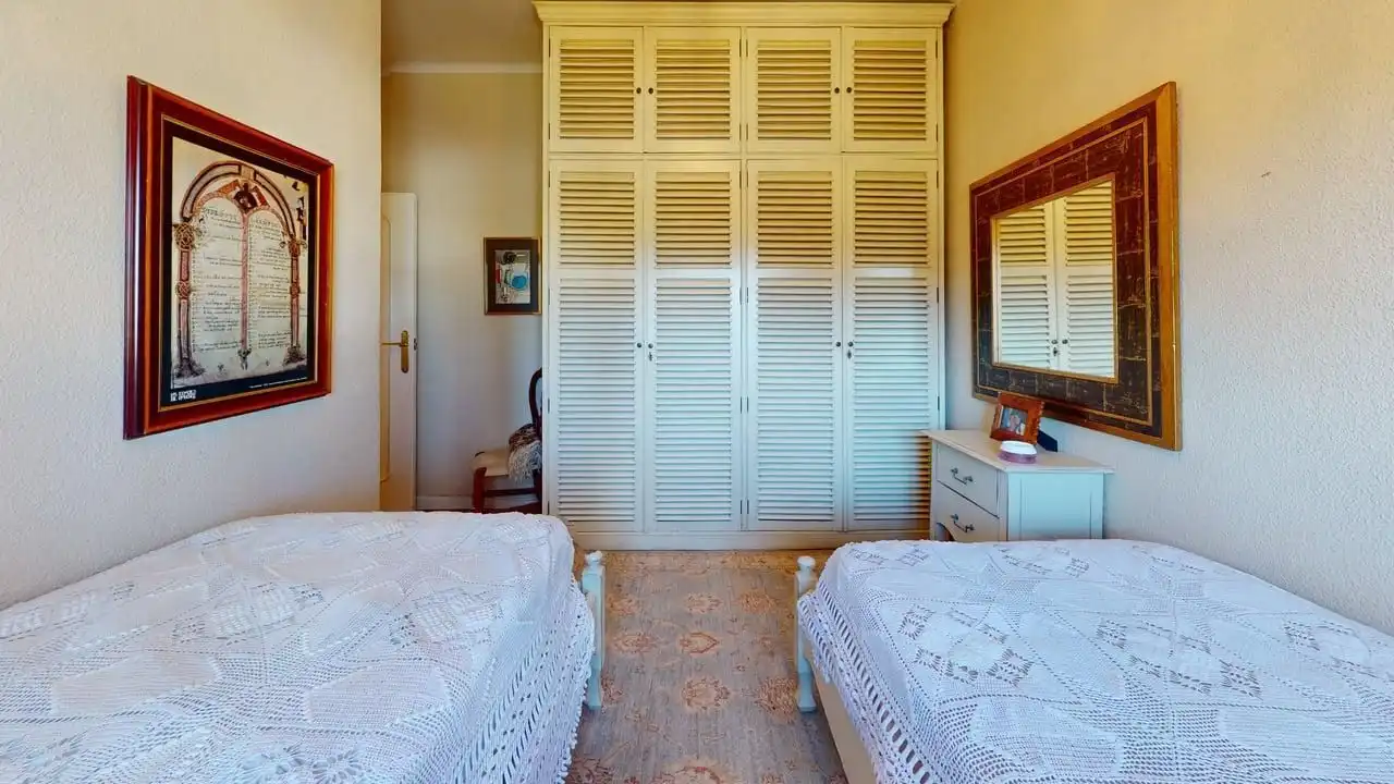 Bedroom of Flat for sale in Madrid  with Air Conditioner and Heating