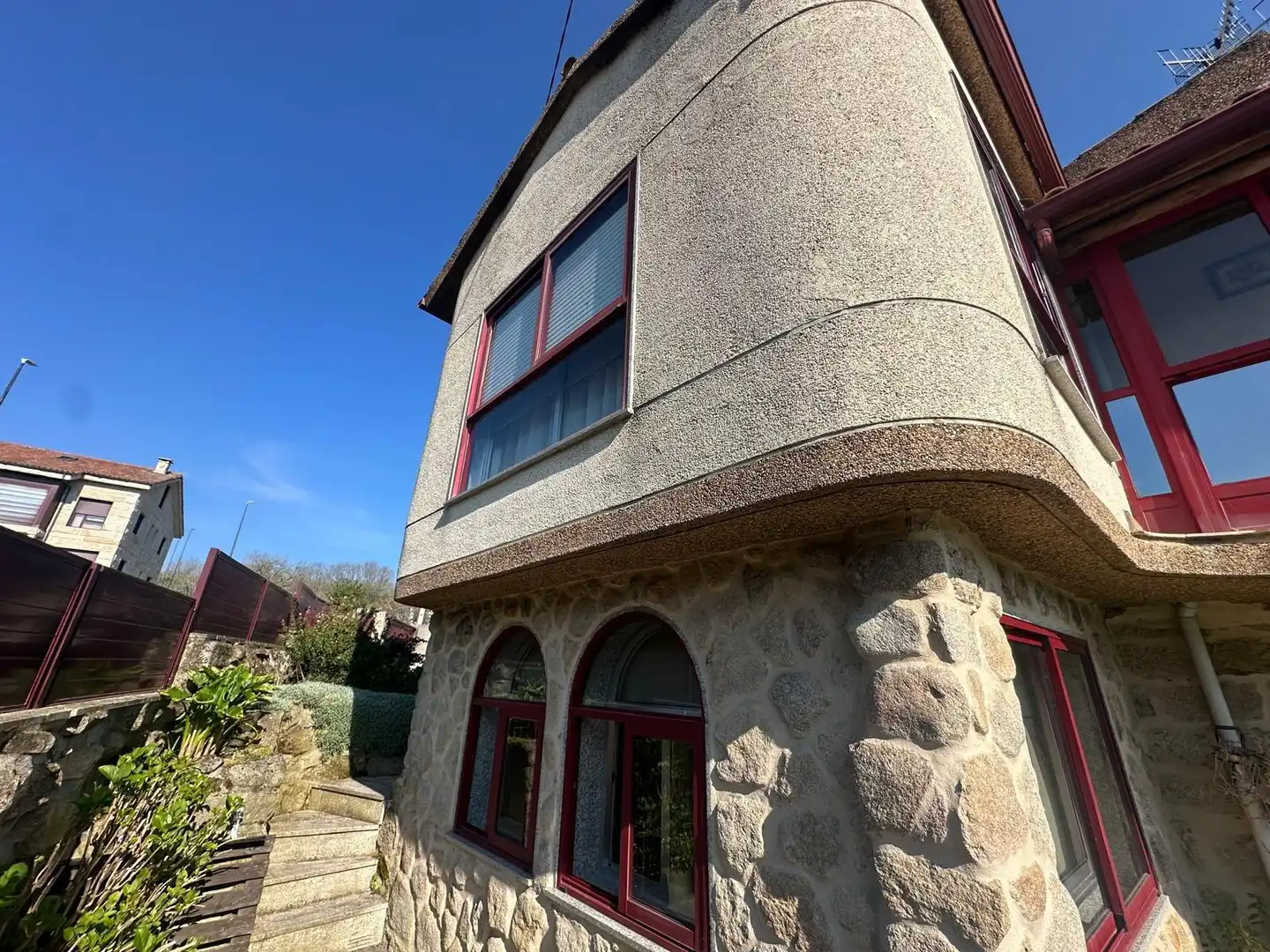 Vista exterior de Casa o xalet en venda en Allariz amb Calefacció, Jardí privat i Moblat