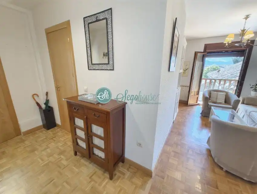 Piso en venta en Segovia con Calefacción, Parquet y Terraza