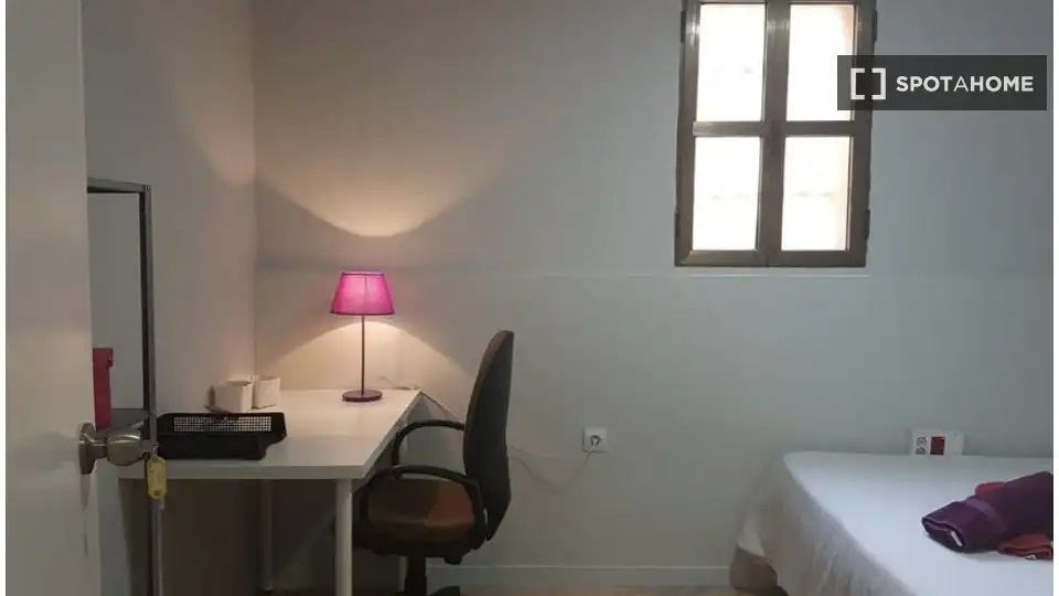 Piso de alquiler en Sevilla con Aire acondicionado, Calefacción y Amueblado