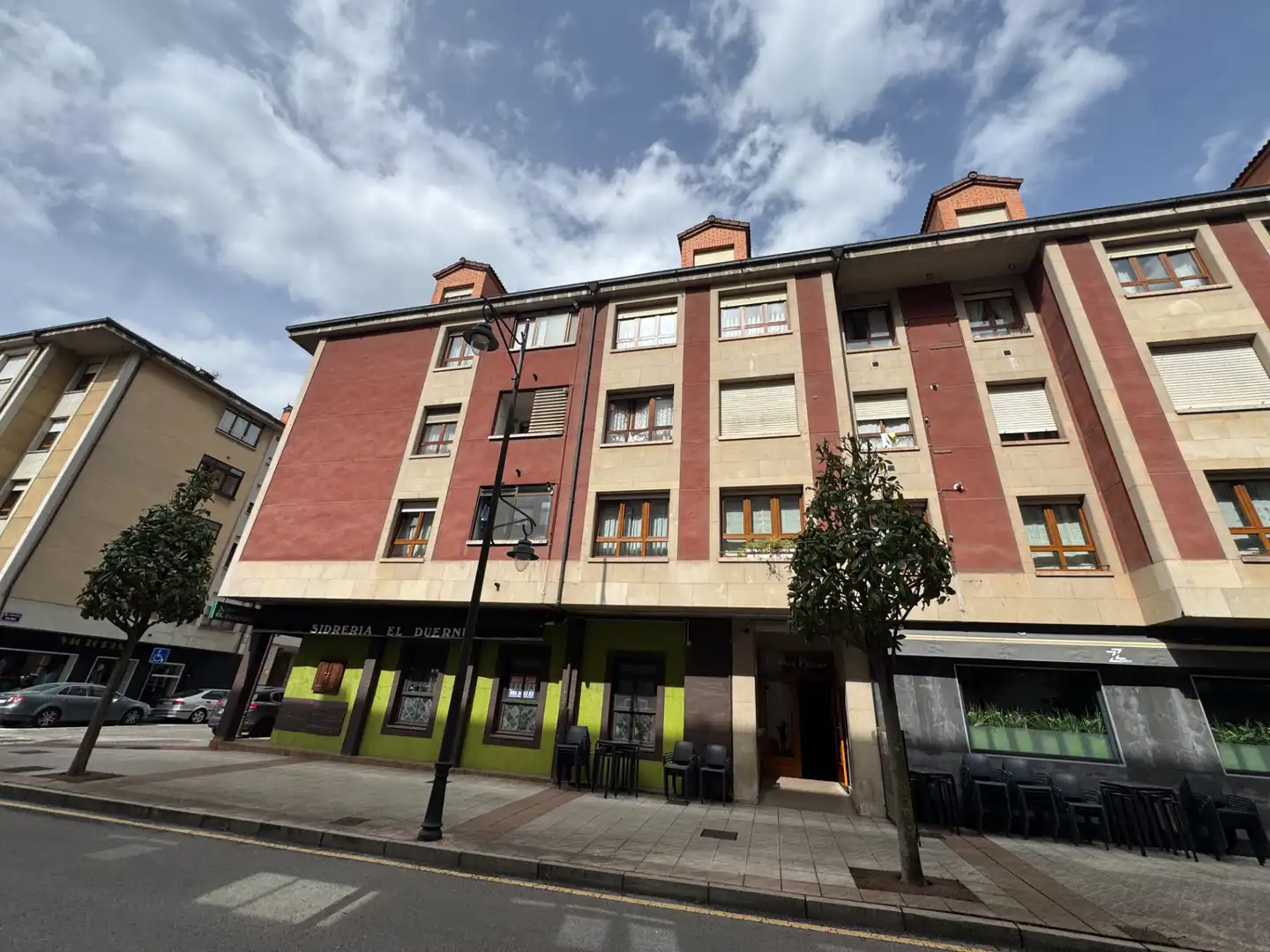 Vista exterior de Pis de lloguer en Siero amb Calefacció, Parquet i Traster