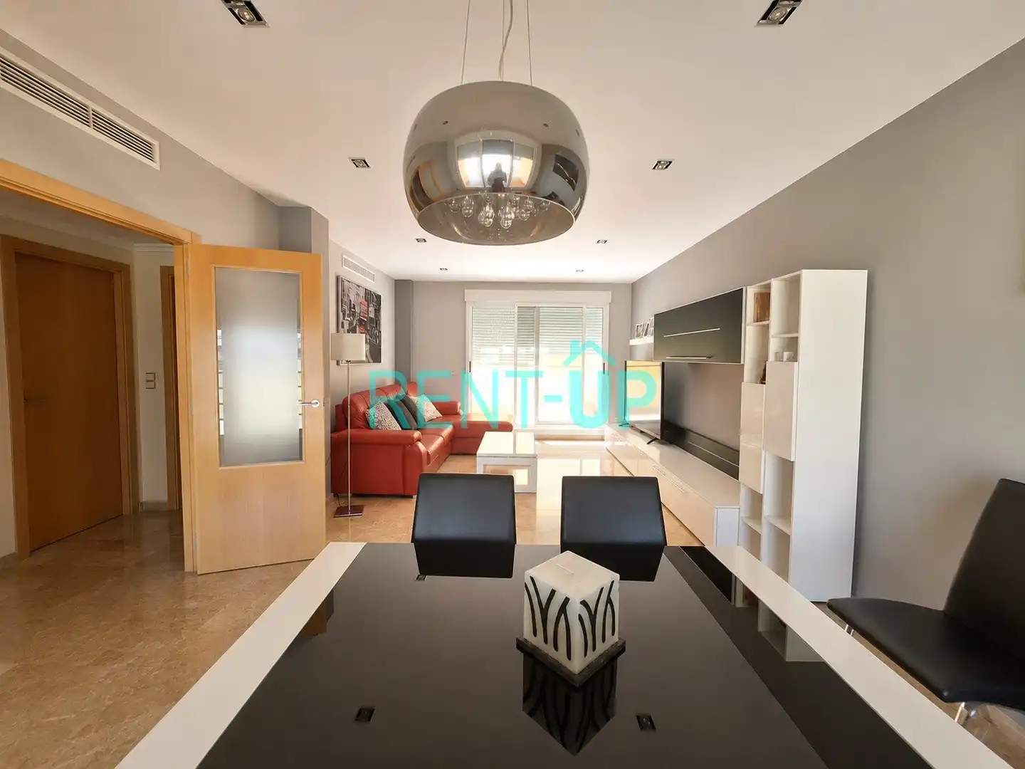 Sala de estar de Casa adosada en venta en Novelé  / Novetlè con Aire acondicionado, Jardín privado y Terraza