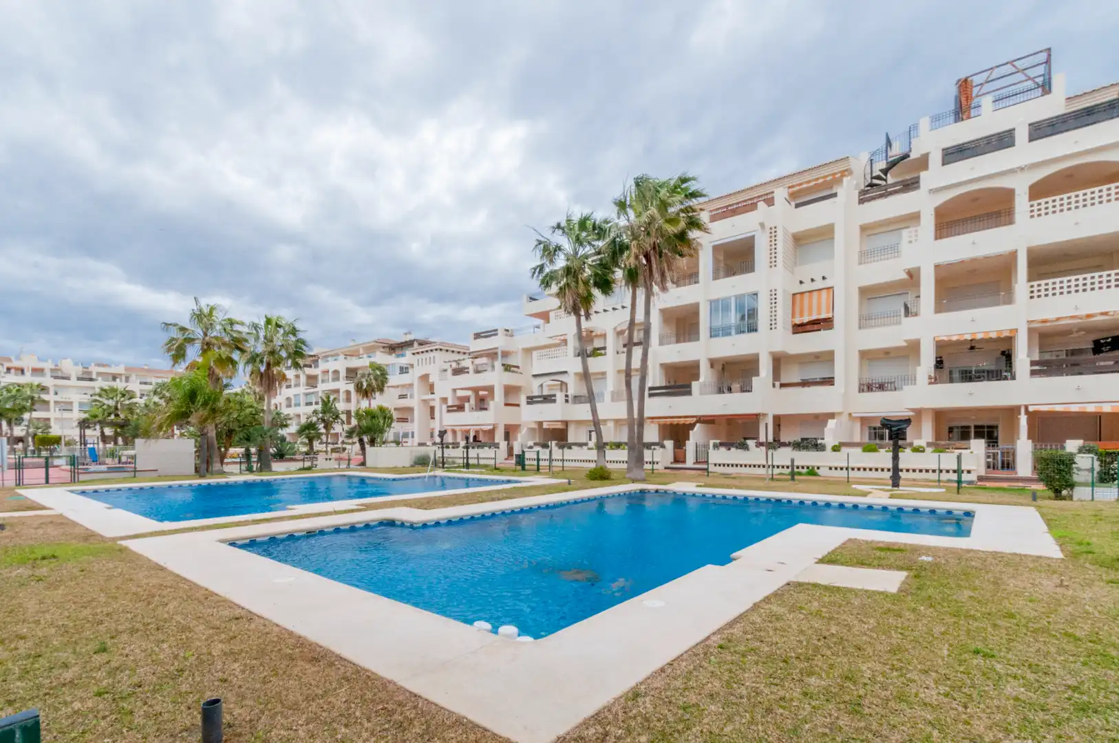 Exterior view of Flat for sale in Roquetas de Mar  with Furnished, Oven and Washing machine