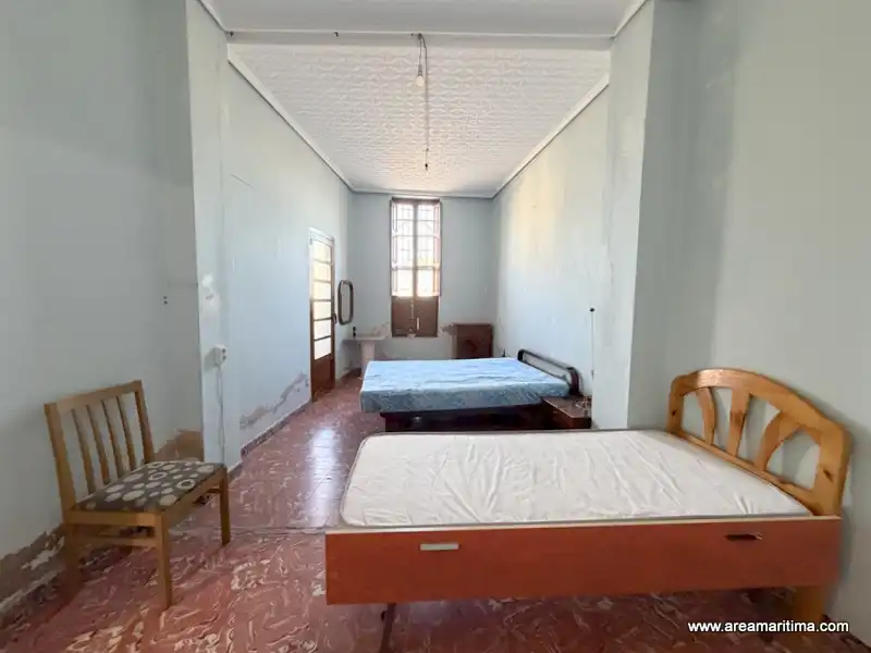 Habitación de Casa adosada en venta en Valencia con Trastero y Alarma