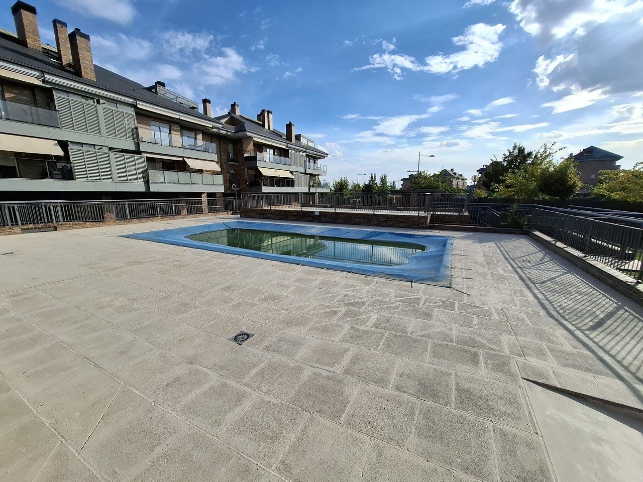 Piscina de Dúplex de lloguer en Boadilla del Monte amb Aire condicionat, Calefacció i Terrassa