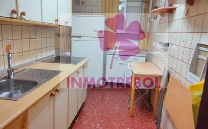 Kitchen of Flat for sale in  Sevilla Capital  with Air Conditioner