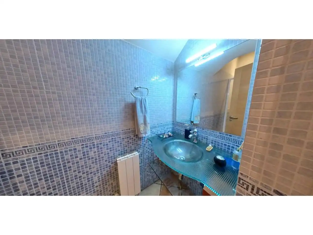 Baño de Piso en venta en Badalona con Aire acondicionado, Calefacción y Terraza