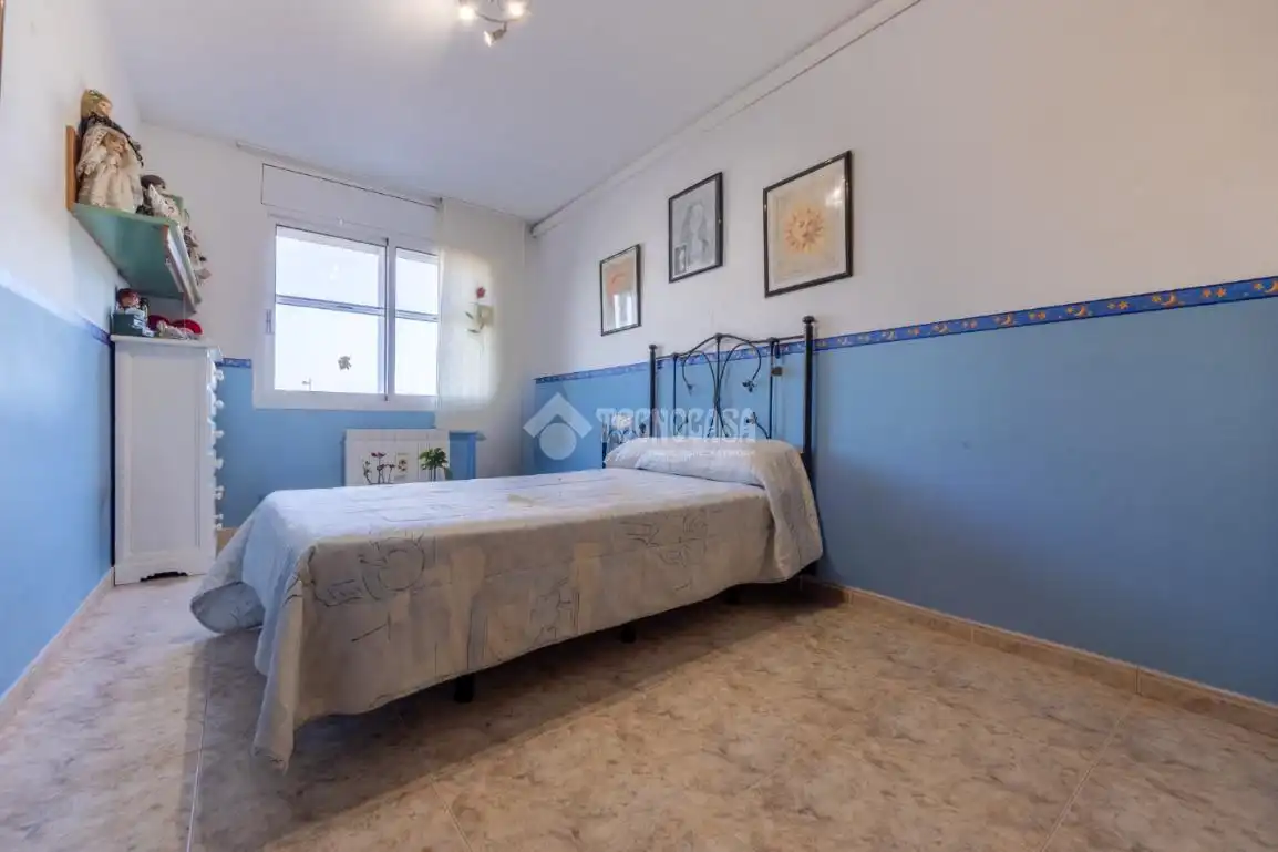 Habitación de Casa adosada en venta en Tarragona con Aire acondicionado