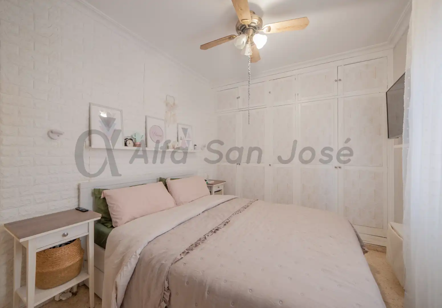 Habitación de Piso en venta en La Rinconada con Aire acondicionado