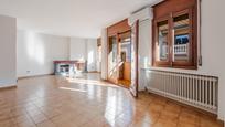 Living room of Flat for sale in Girona Capital  with Air Conditioner, Heating and Balcony