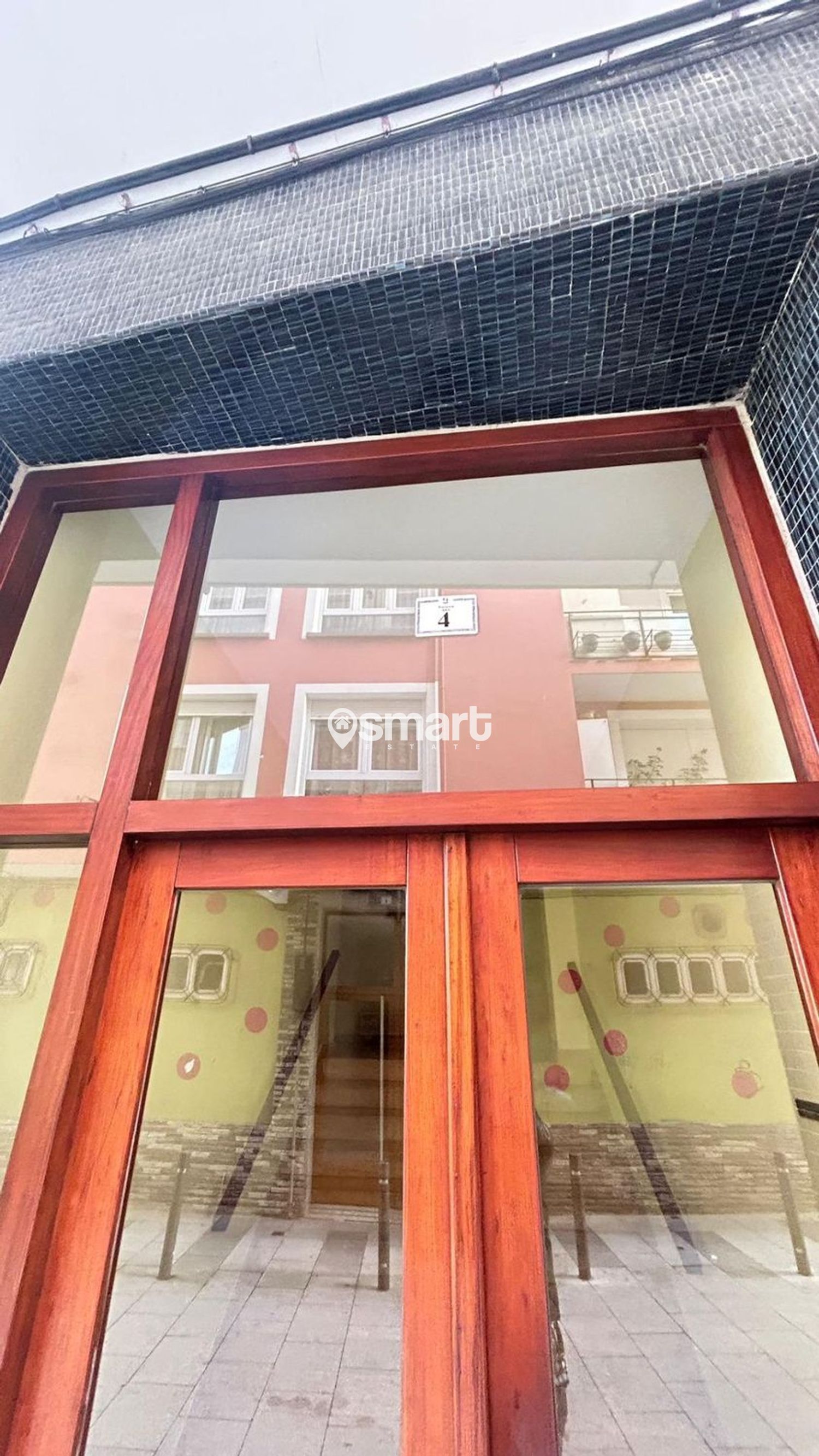 Vista exterior de Pis en venda en Santoña amb Traster