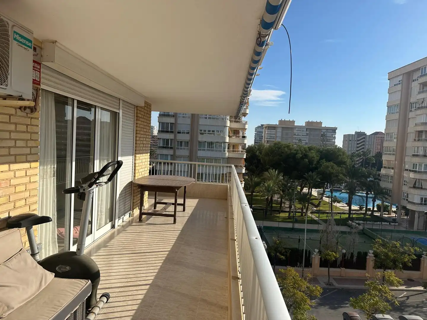 Vista exterior de Pis en venda en Alicante / Alacant amb Aire condicionat, Calefacció i Terrassa