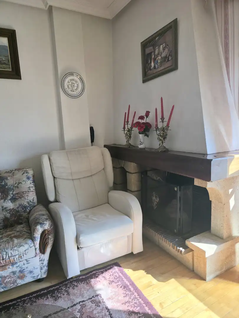 Sala d'estar de Pis en venda en Aguilar de Campoo amb Calefacció, Parquet i Traster