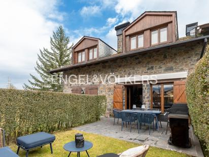 Exterior view of Single-family semi-detached for sale in Fontanals de Cerdanya  with Heating, Private garden and Parquet flooring