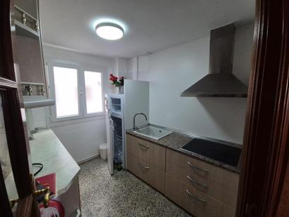 Kitchen of Flat for sale in  Zaragoza Capital  with Air Conditioner