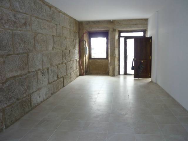 Local comercial en Alquiler en Rúa de San Francisco en Casco Vello