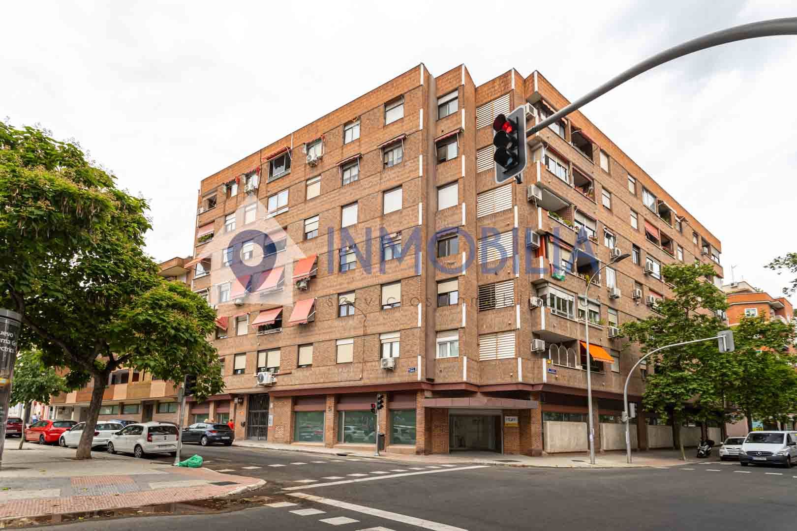 Vista exterior de Estudi en venda en  Madrid Capital amb Aire condicionat i Calefacció