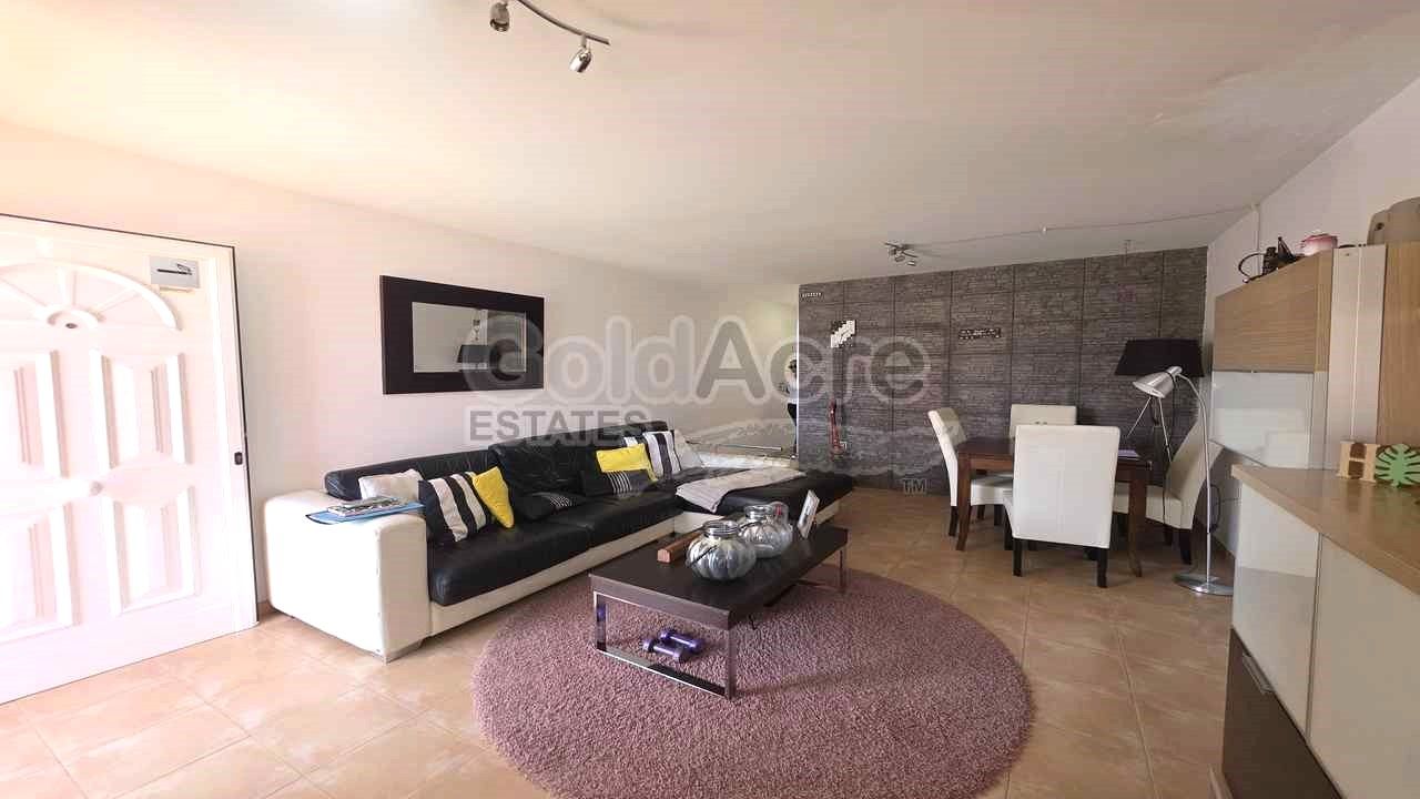 Sala d'estar de Dúplex en venda en Antigua