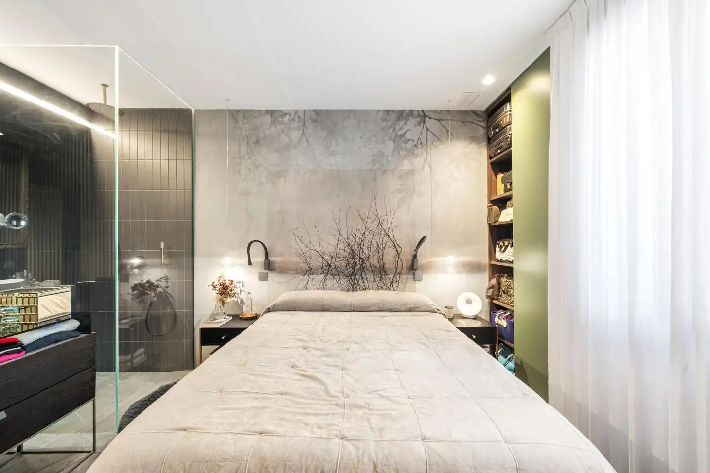 Schlafzimmer von Erdgeschoss zum Verkauf in Madrid mit Klimaanlage, Privatgarten und Terrasse