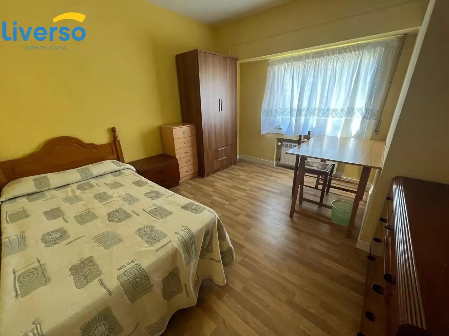 Room in Calle JOSE MARIA DE LA PUENTE, Los Vadillos - R. Sanitaria - Pozanos