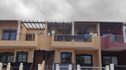 Foto 2 de Casa adosada en venta en C/ las Jarcias, Casco Urbano, Adeje