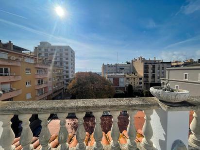 Vista exterior de Àtic en venda en Palamós amb Aire condicionat, Terrassa i Forn