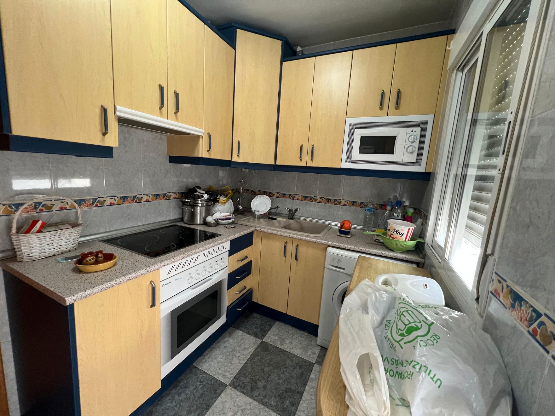 Kitchen of Flat for sale in Aranjuez  with Air Conditioner, Heating and Storage room