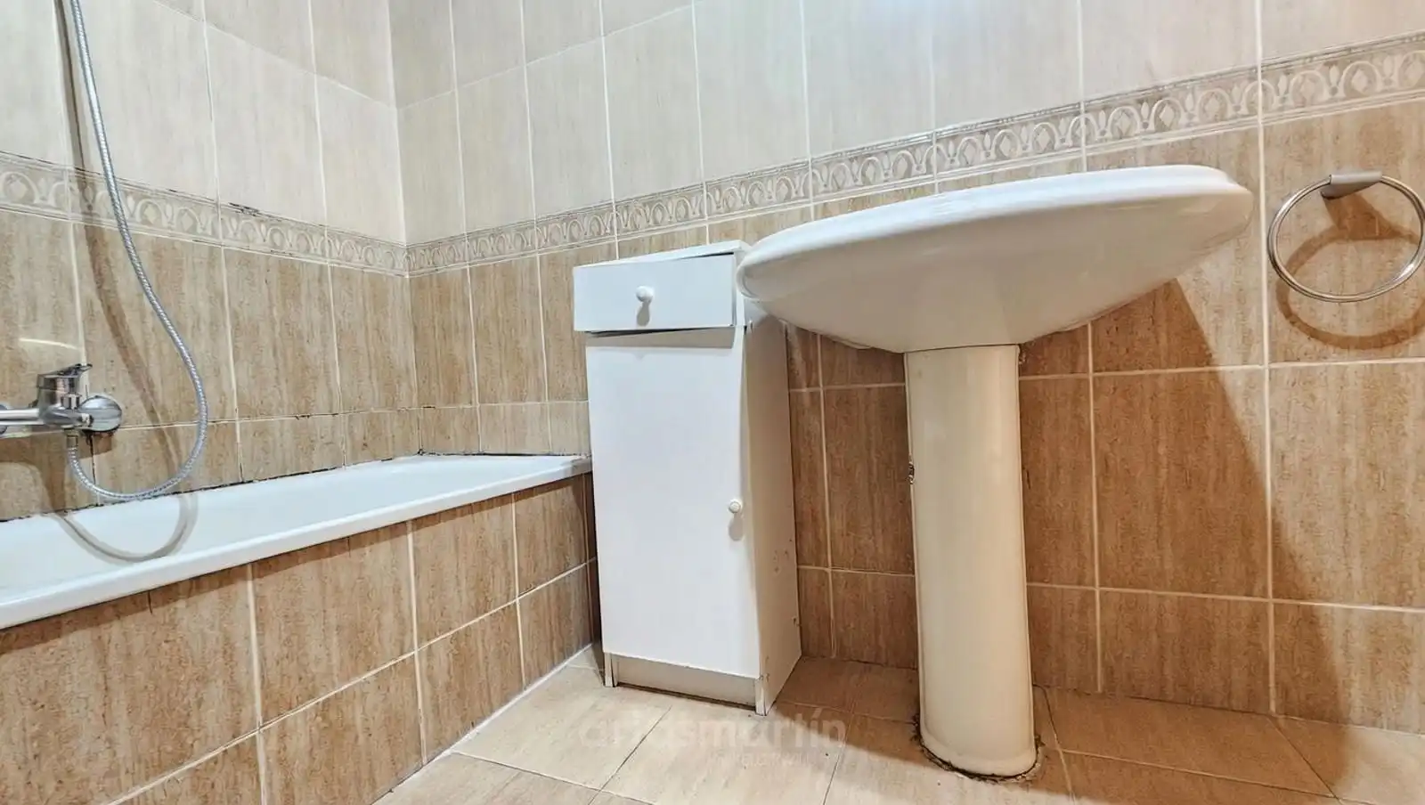 Baño de Piso de alquiler en Salamanca con Calefacción, Terraza y Amueblado