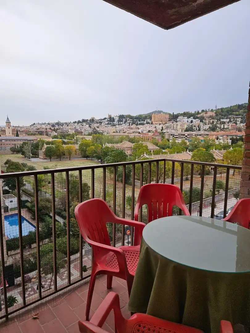 Balcony of Flat for rent in Genil