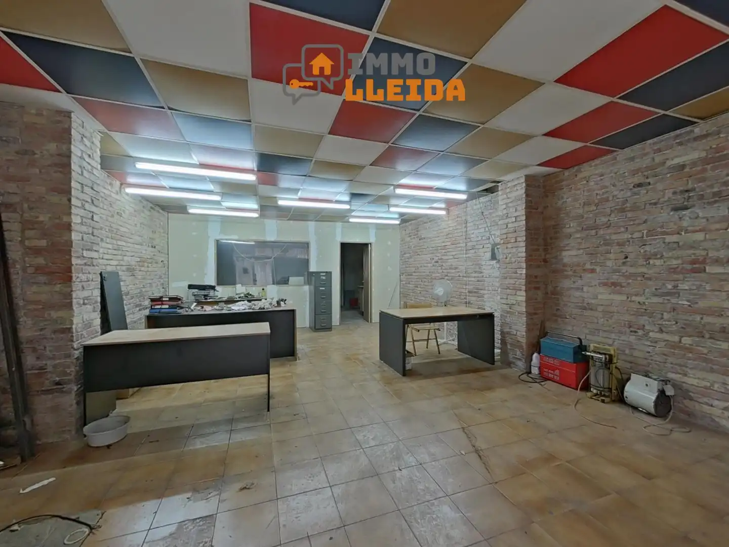 Local comercial en venda a Carrer Carrer Anselm Clavé 34, imagen 3