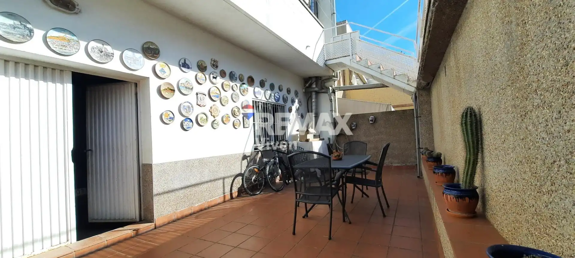 Terraza de Casa adosada en venta en Vilanova i la Geltrú con Aire acondicionado, Jardín privado y Terraza