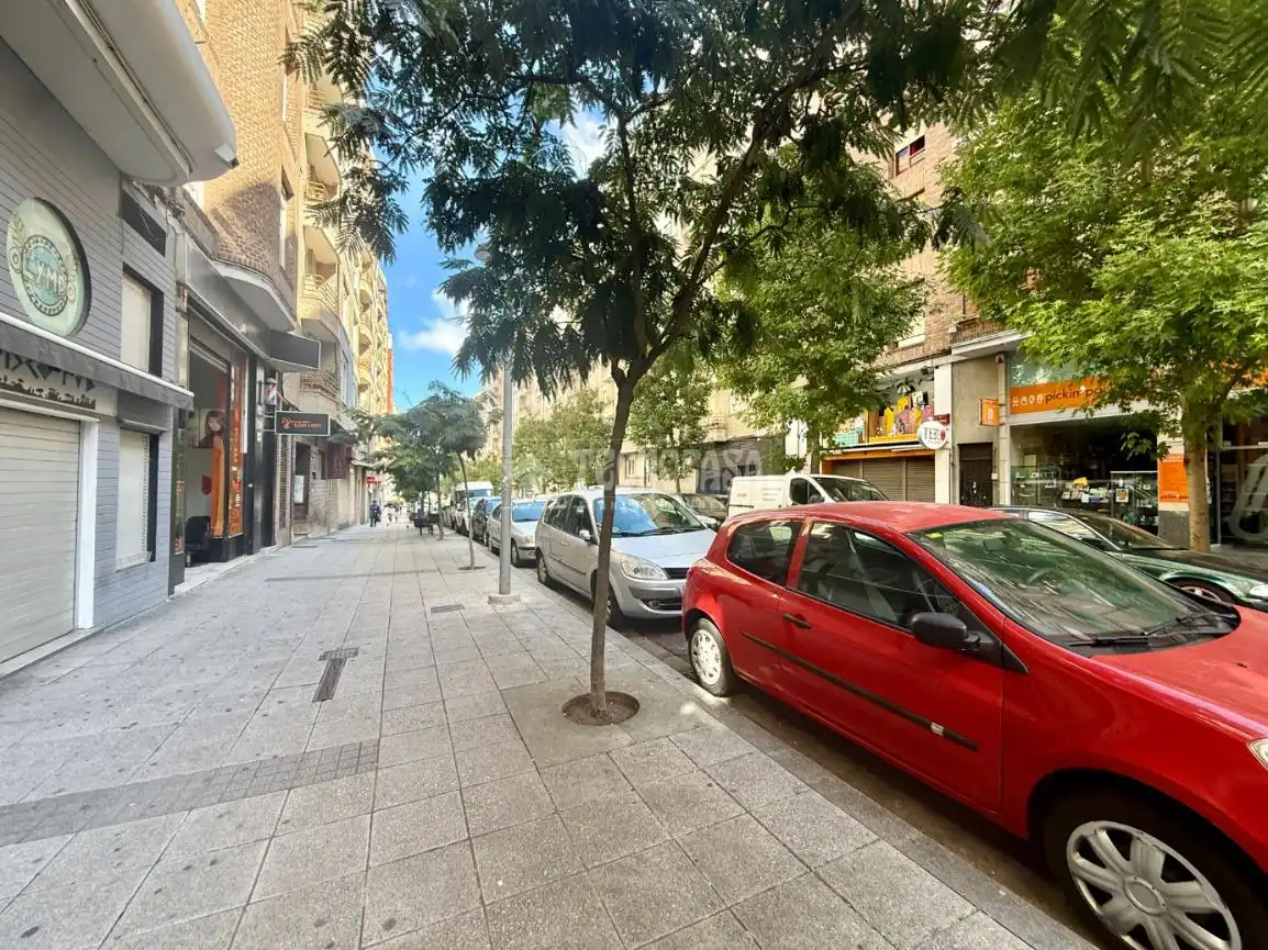 Vista exterior de Piso en venta en Santander