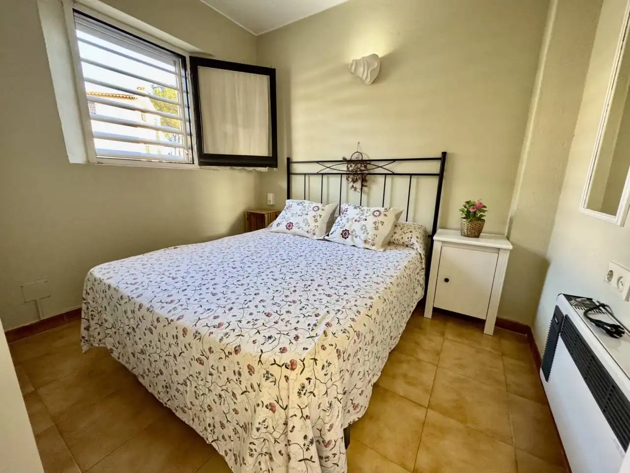 Habitación de Piso en venta en Palafrugell con Calefacción, Terraza y Amueblado