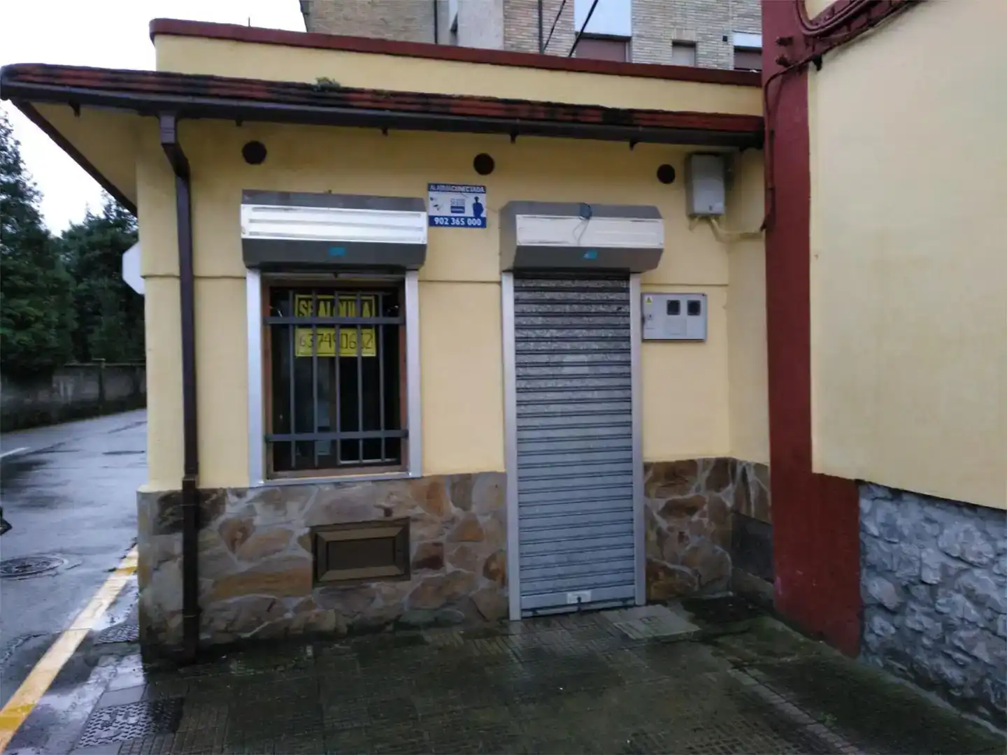 Local en venta en San Claudio - Trubia - Las Caldas