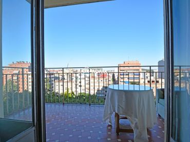 Wohnung mit Balkon zur Miete in Avenida de ESPAÑA  Pl: Pt:IZ  CACERES (CÁCERES)