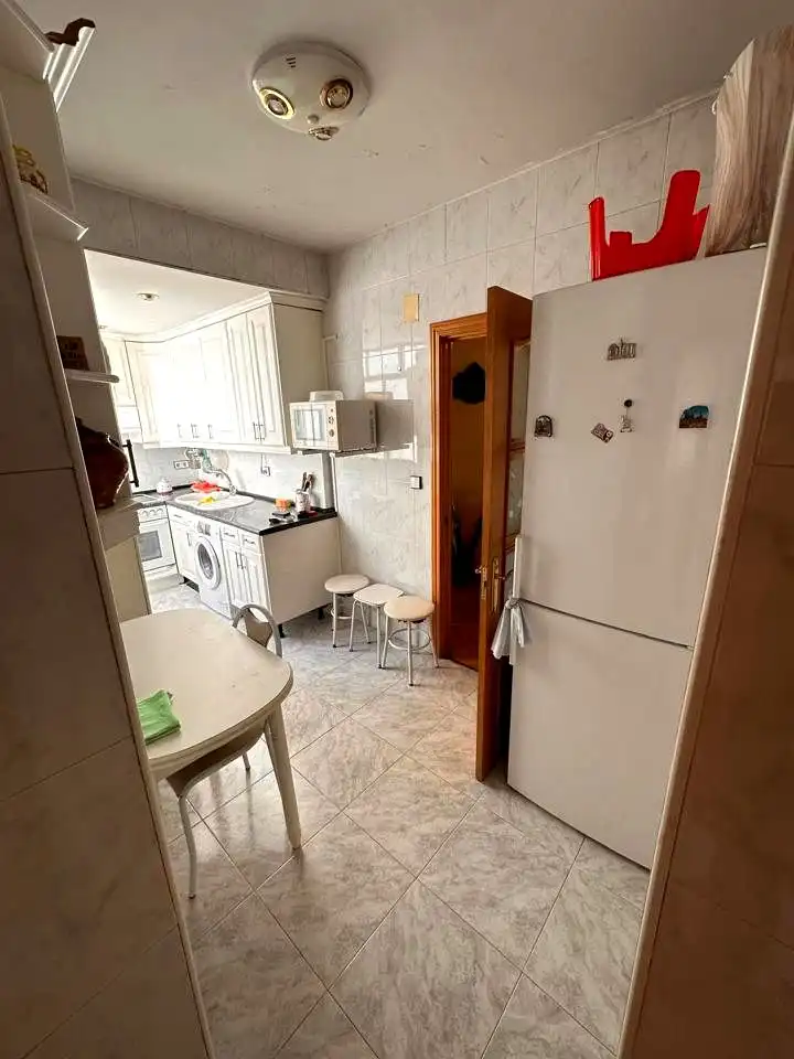 Cocina de Piso en venta en Madrid con Calefacción, Terraza y Amueblado