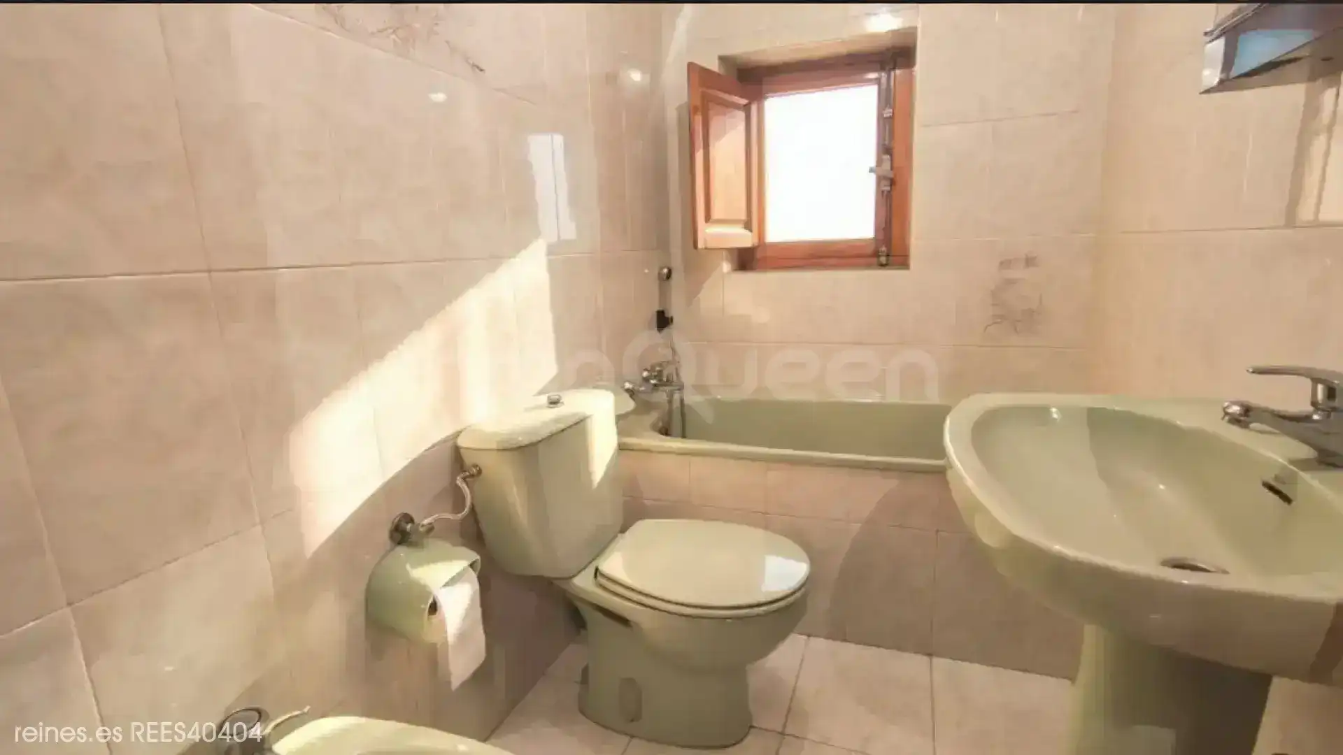 Baño de Casa o chalet en venta en Peñamellera Alta con Jardín privado, Terraza y Amueblado