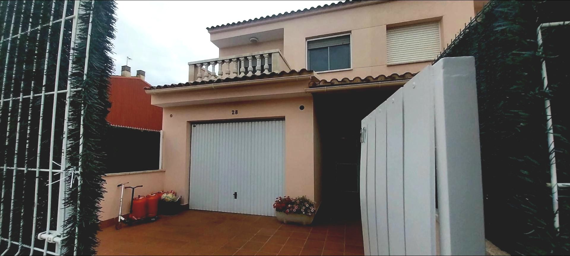 Single-family semi-detached for sale