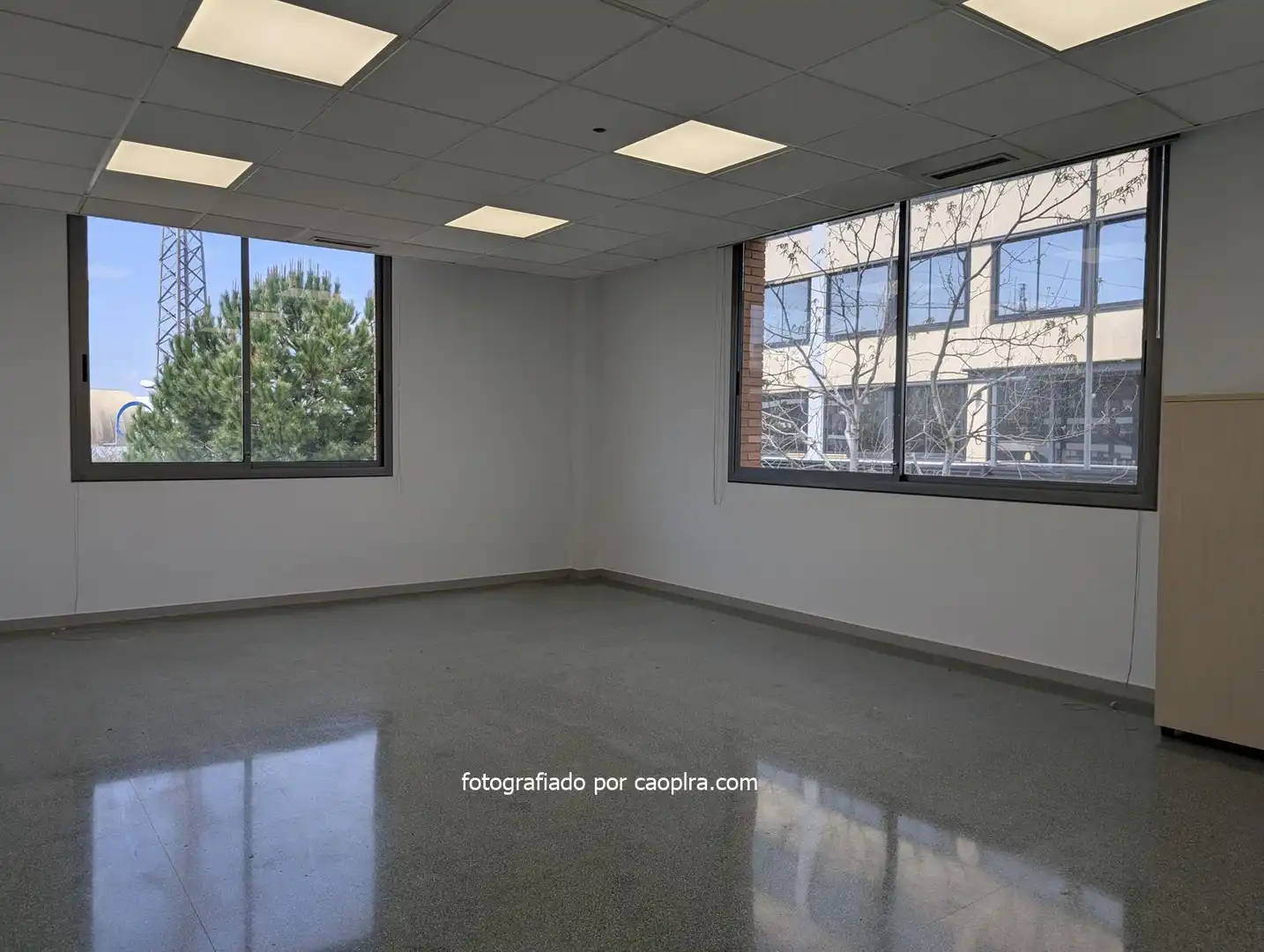 Office for rent in Sant Just Desvern  with Air Conditioner and Heating