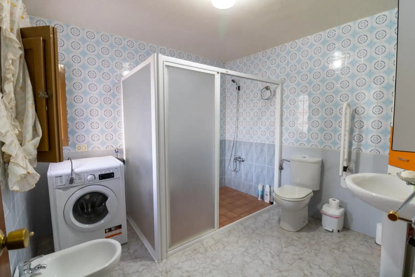 Bany de Casa o xalet en venda en Alhama de Almería amb Terrassa, Moblat i Alarma