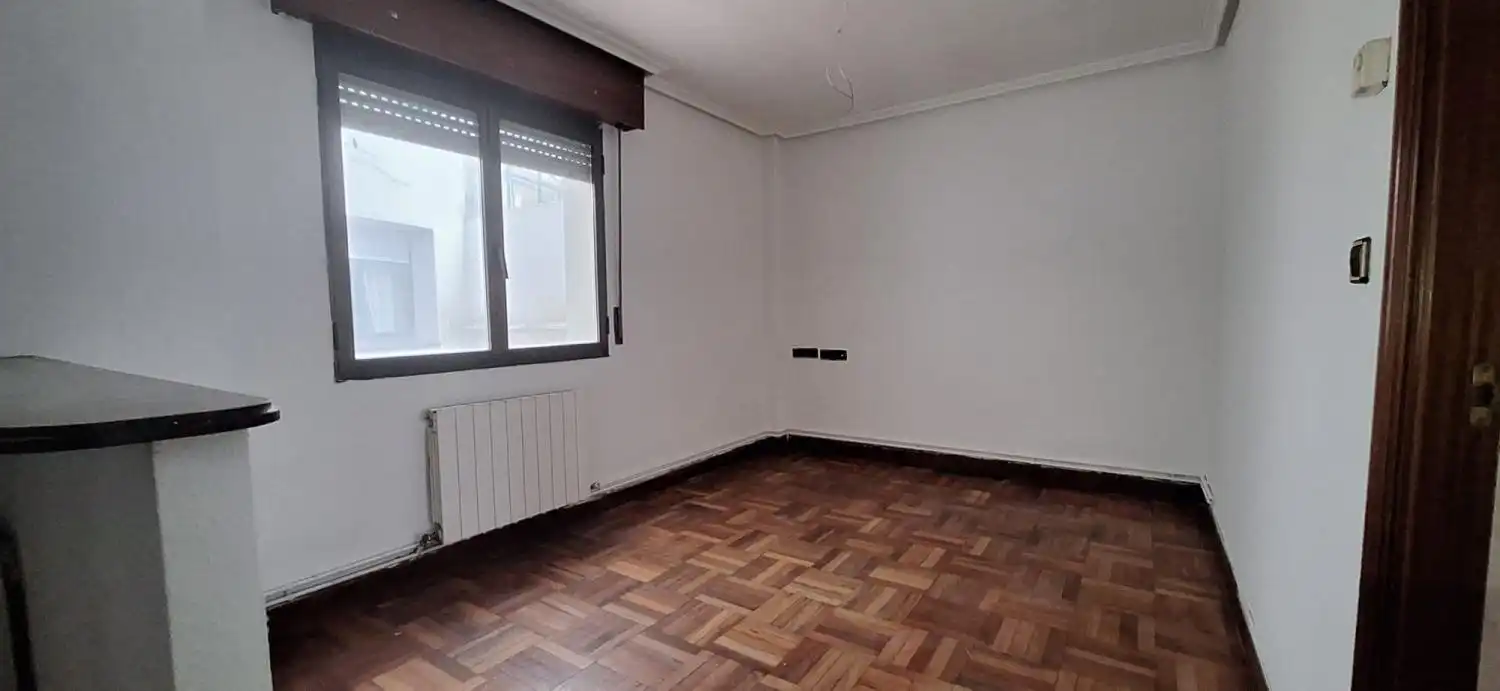 Flat for sale in Basauri 
