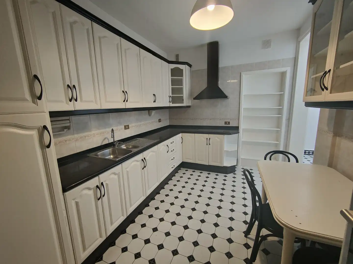 Kitchen of Flat for sale in San Cristóbal de la Laguna  with Storage room and Oven