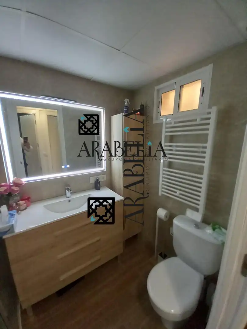Badezimmer von Wohnung zum Verkauf in Córdoba mit Klimaanlage, Abstellraum und Möbliert