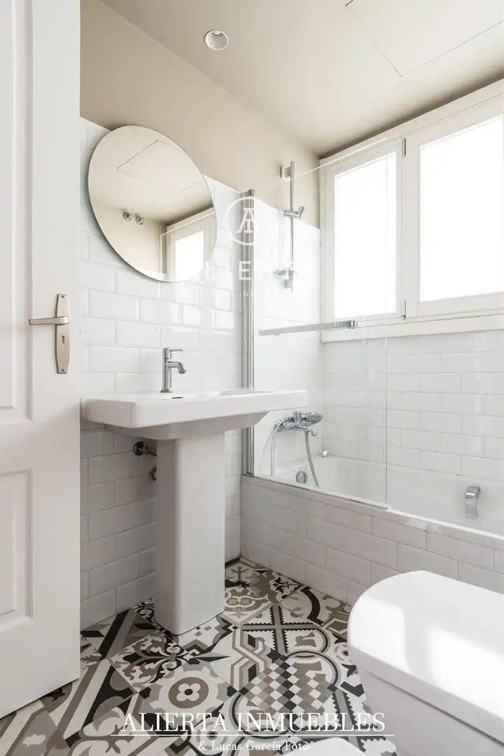 Piso en venta en de Almagro, Doctor Cerrada